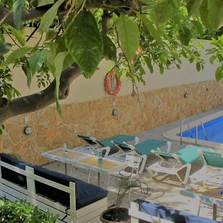 Bonany Hostel *